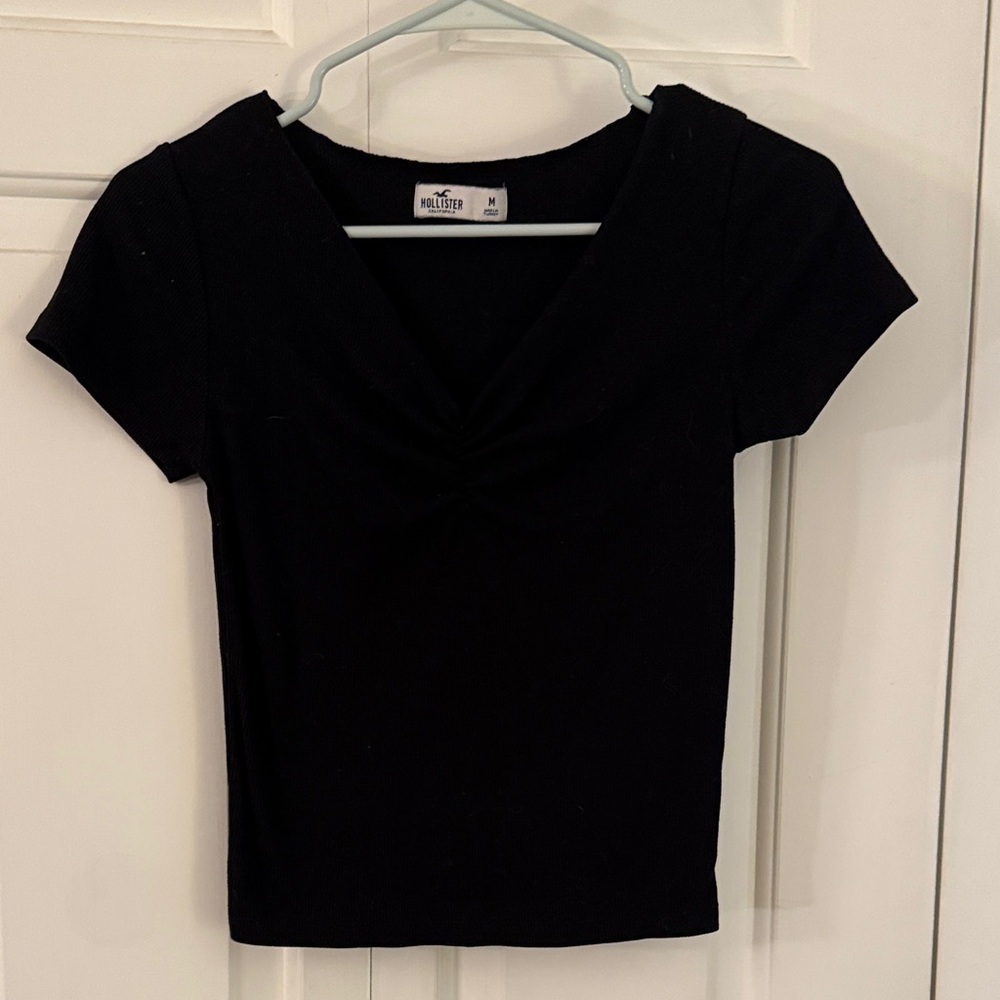 Hollister Black Short Sleeve V-Neck Tee